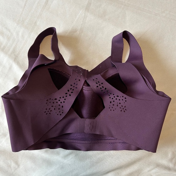 VICTORIA SPORT | Angel Max Wireless Sports Bra | Burgundy - Picture 4 of 4